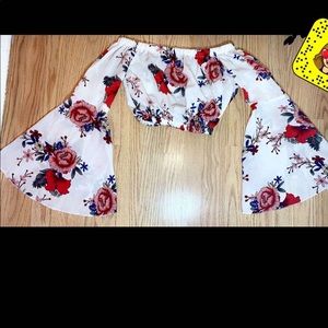 Flower crop top with long flutter sleeves